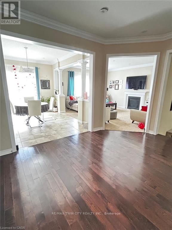 722 Sundew Drive, Waterloo, Ontario  N2V 0C4 - Photo 5 - X12541176