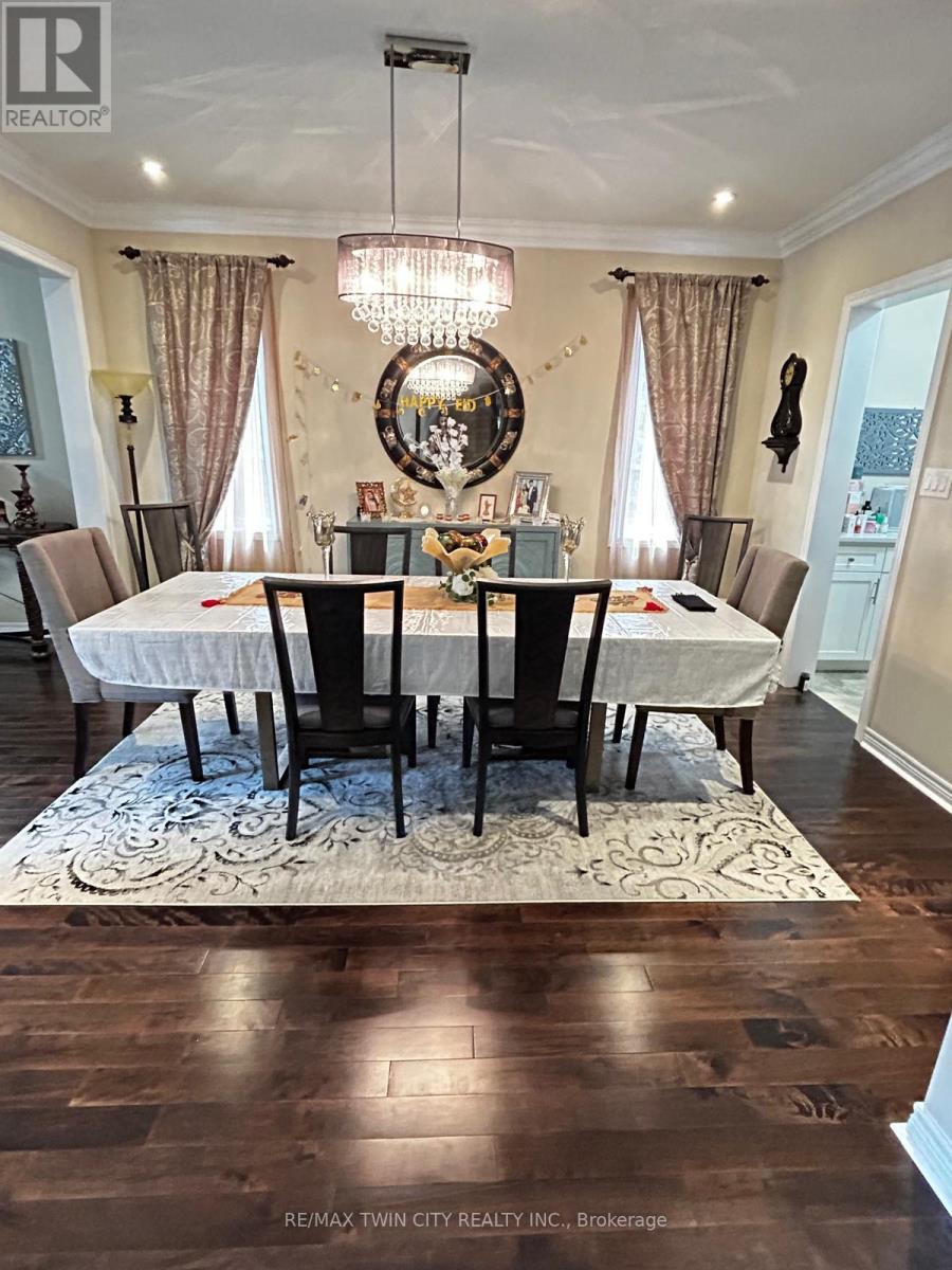 722 Sundew Drive, Waterloo, Ontario  N2V 0C4 - Photo 7 - X12541176