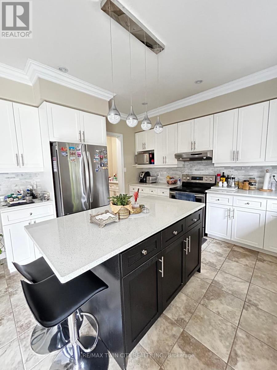 722 Sundew Drive, Waterloo, Ontario  N2V 0C4 - Photo 9 - X12541176