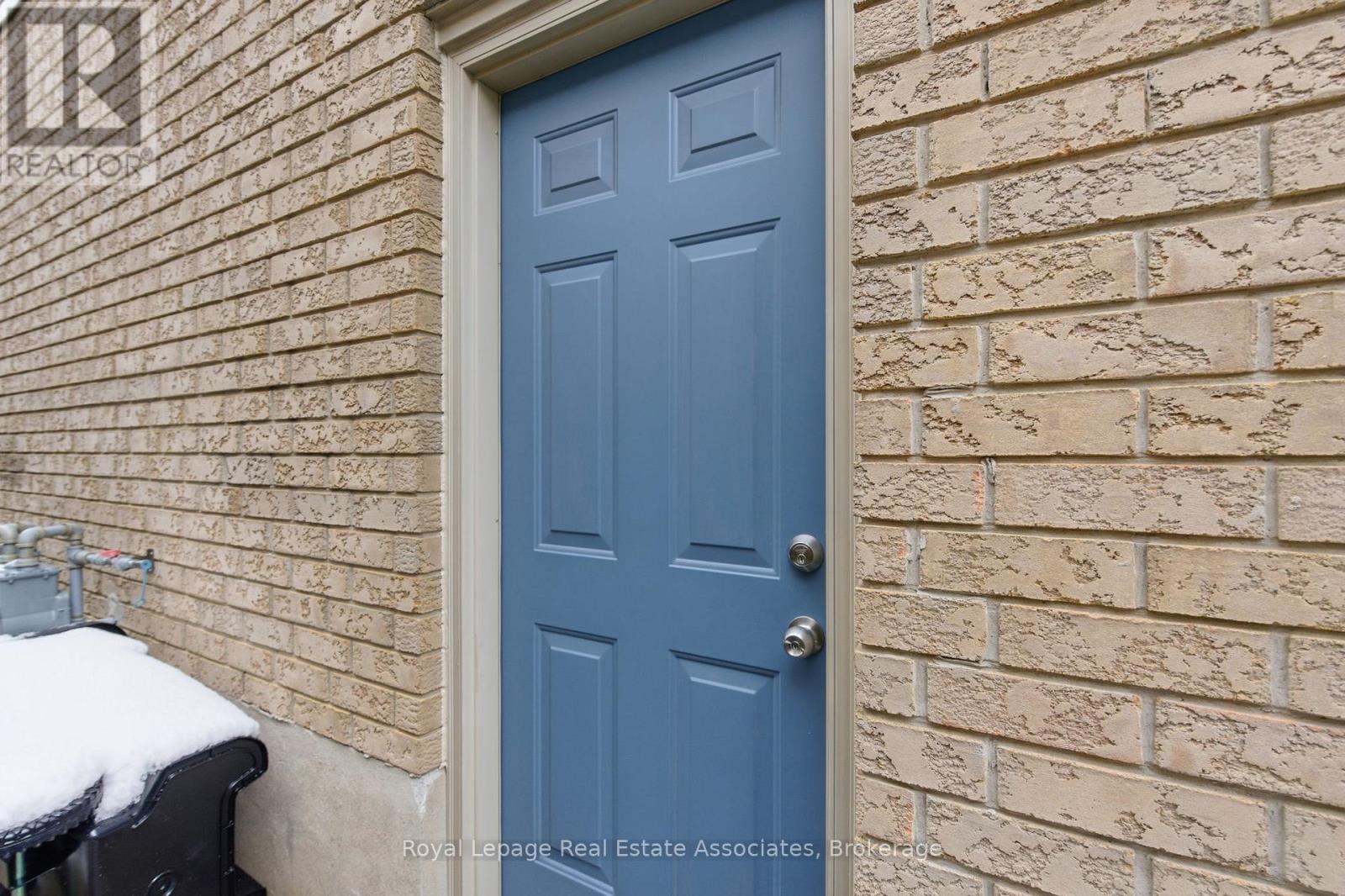 68 Haskell Road, Cambridge, Ontario  N1P 1G7 - Photo 3 - X12541202