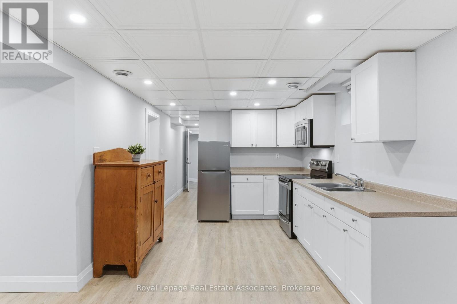 68 Haskell Road, Cambridge, Ontario  N1P 1G7 - Photo 4 - X12541202