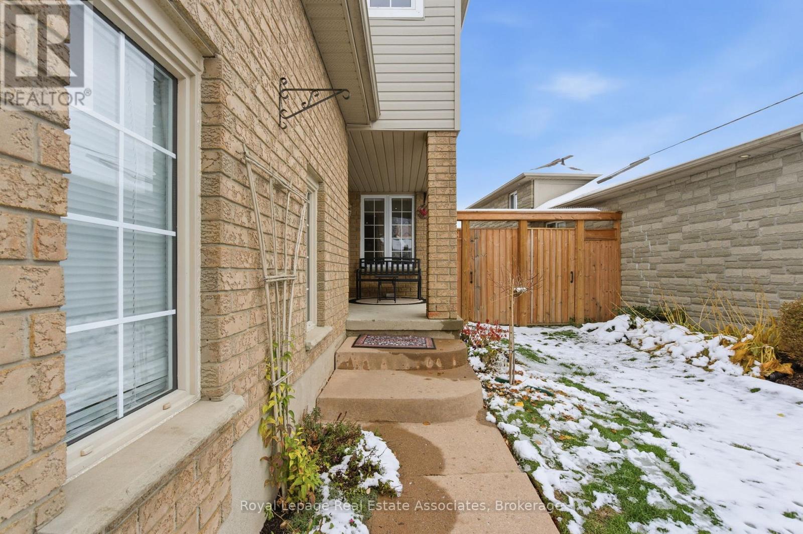 68 Haskell Road, Cambridge, Ontario  N1P 1G7 - Photo 6 - X12541202