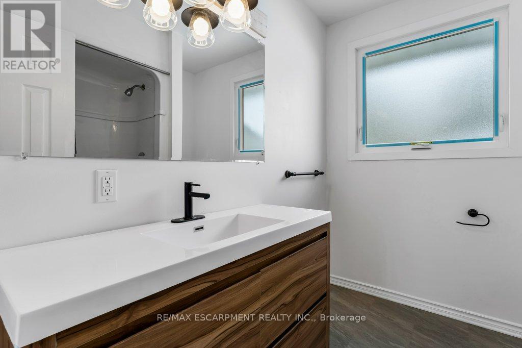 14 Orchard Crescent, Norfolk, Ontario  N0E 1Y0 - Photo 12 - X12541212