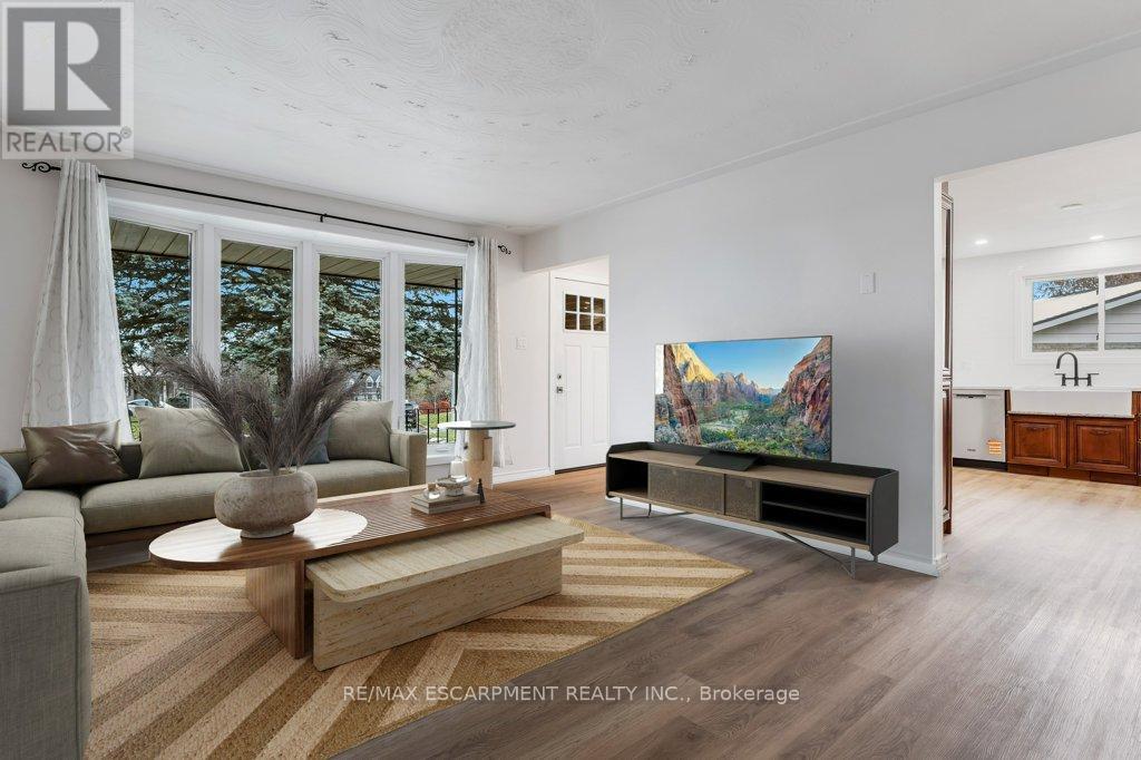 14 Orchard Crescent, Norfolk, Ontario  N0E 1Y0 - Photo 4 - X12541212