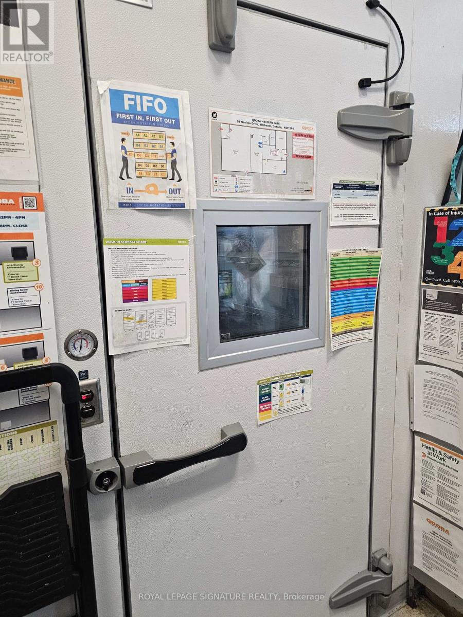 L - 10 Manitou Drive, Kitchener, Ontario  N2C 2N3 - Photo 11 - X12541238