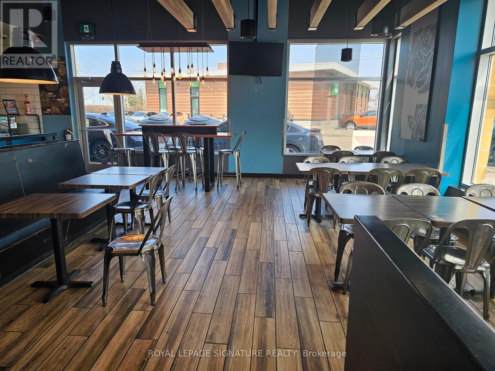 L - 10 Manitou Drive, Kitchener, Ontario  N2C 2N3 - Photo 13 - X12541238