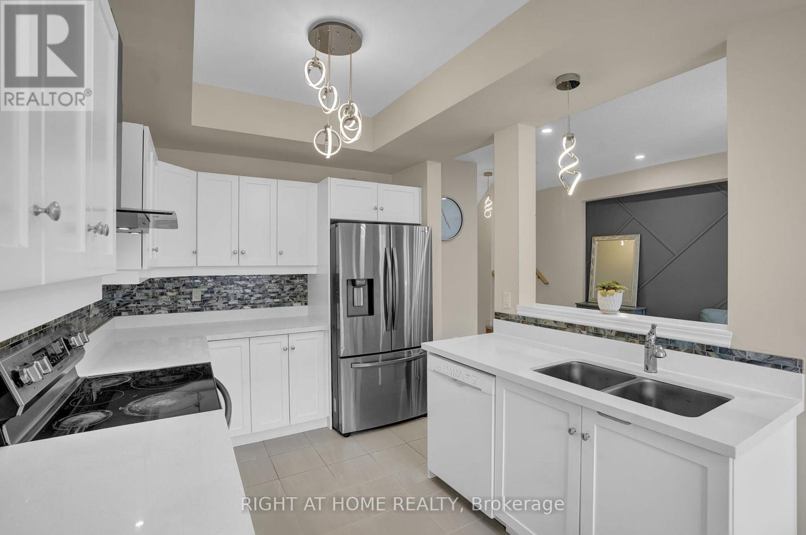 91 Beasley Grove, Hamilton, Ontario  L9K 0J7 - Photo 13 - X12541366