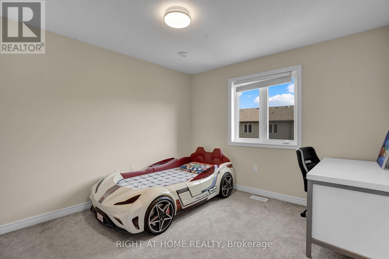 91 Beasley Grove, Hamilton, Ontario  L9K 0J7 - Photo 28 - X12541366