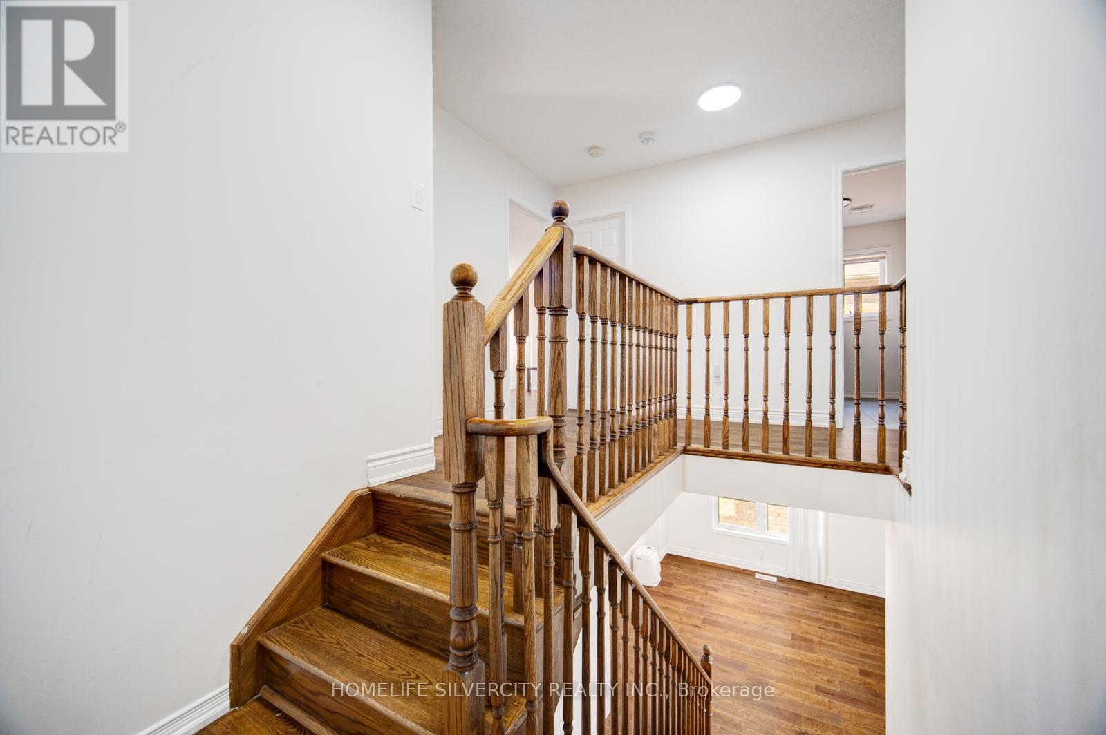 55 Longboat Run W, Brantford, Ontario  N3T 0P5 - Photo 15 - X12541384