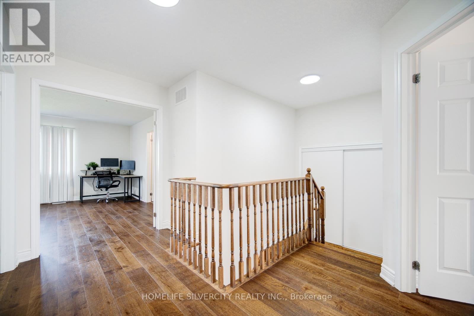 55 Longboat Run W, Brantford, Ontario  N3T 0P5 - Photo 16 - X12541384