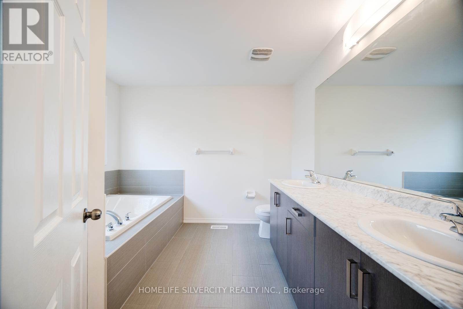 55 Longboat Run W, Brantford, Ontario  N3T 0P5 - Photo 20 - X12541384