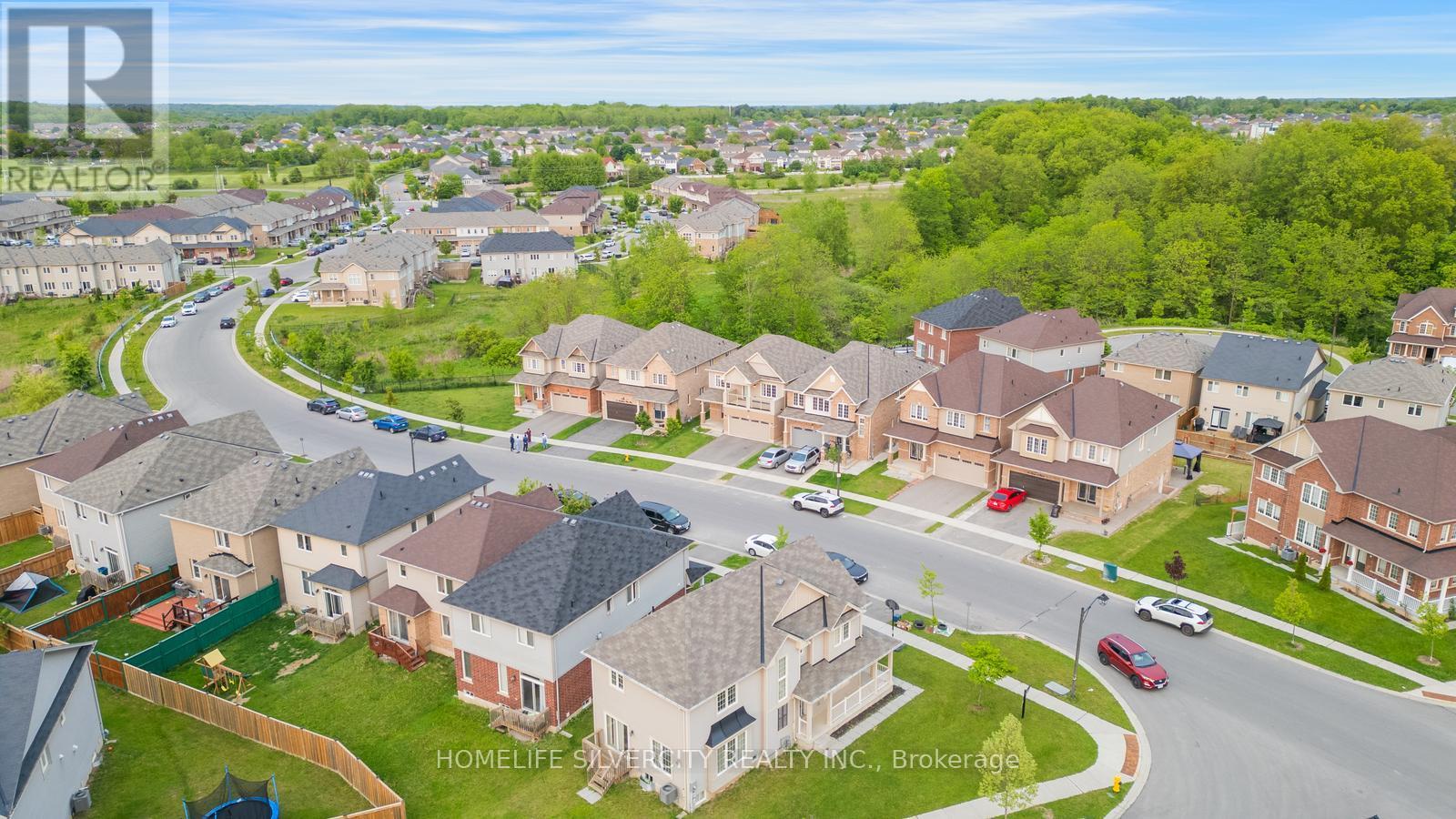 55 Longboat Run W, Brantford, Ontario  N3T 0P5 - Photo 4 - X12541384