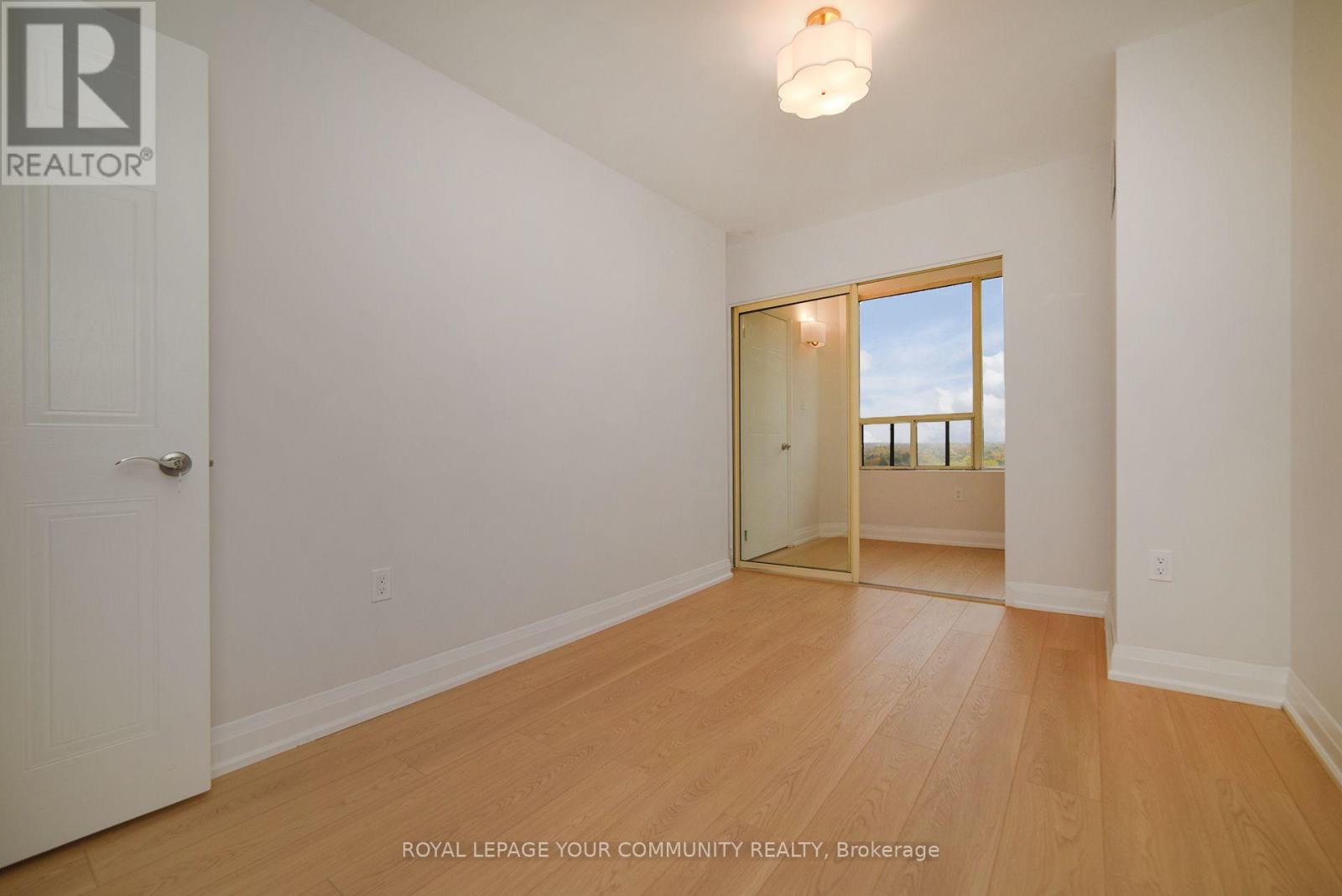 1507 - 1270 Maple Crossing Boulevard, Burlington, Ontario L7S 2J3 - Photo 30 - W12513768