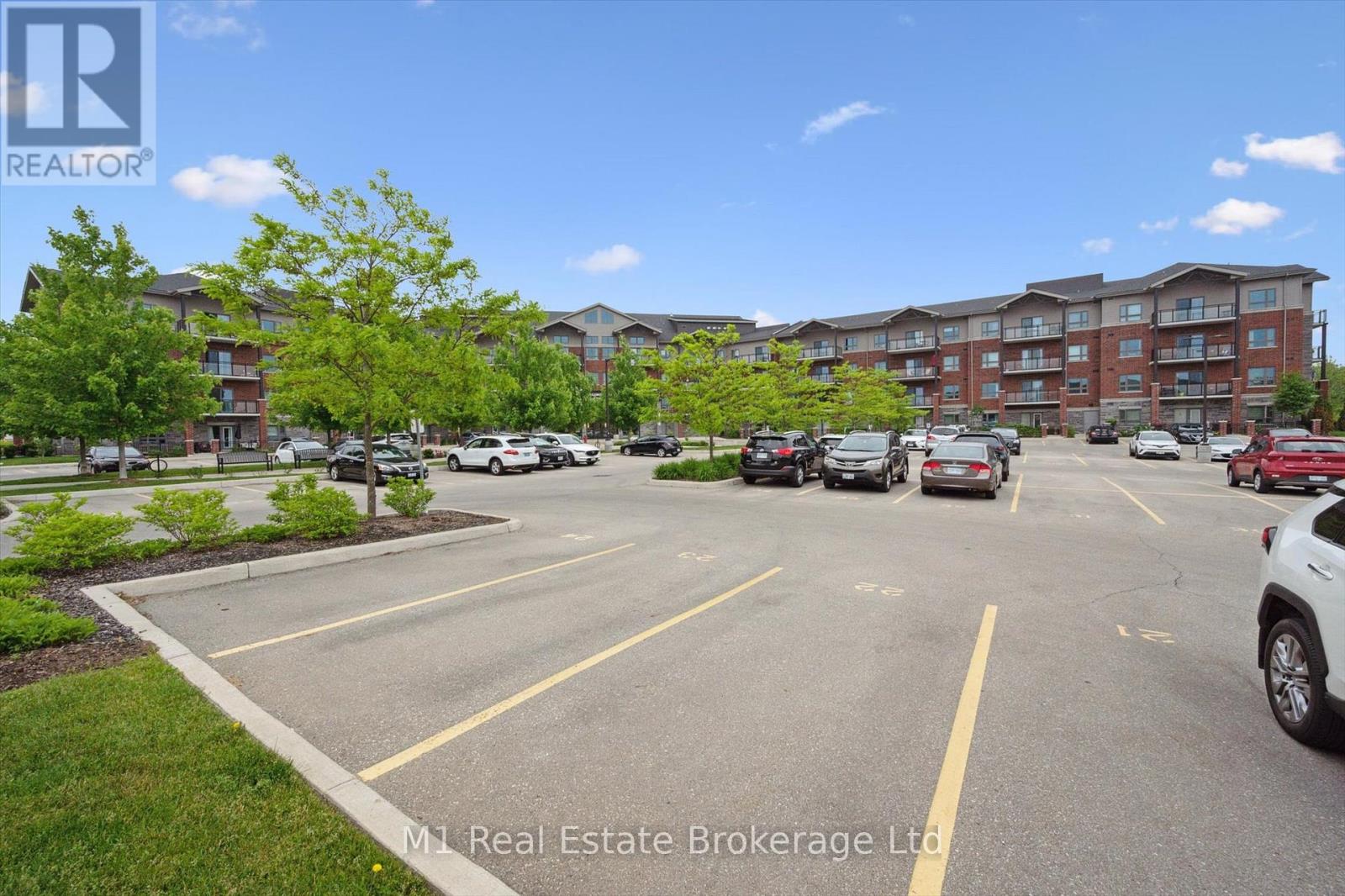 215 - 35 Kingsbury Square, Guelph, Ontario  N1L 1B3 - Photo 3 - X12541486