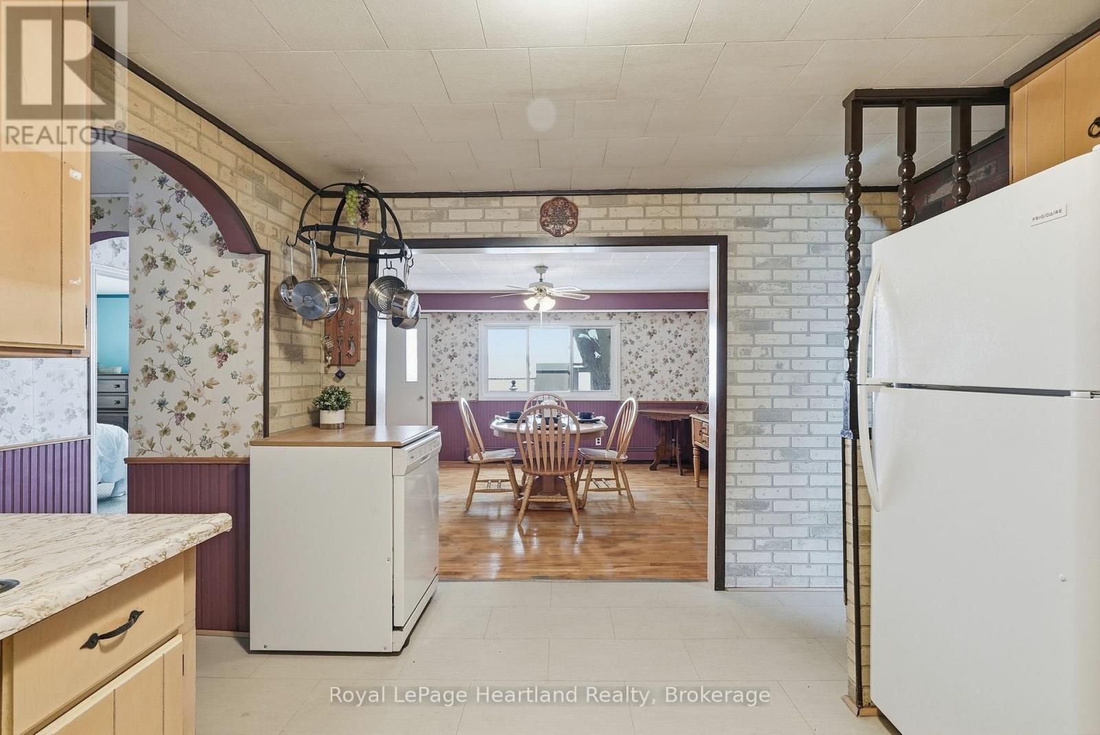 15 Wilson Street, Minto, Ontario  N0G 1Z0 - Photo 13 - X12541496