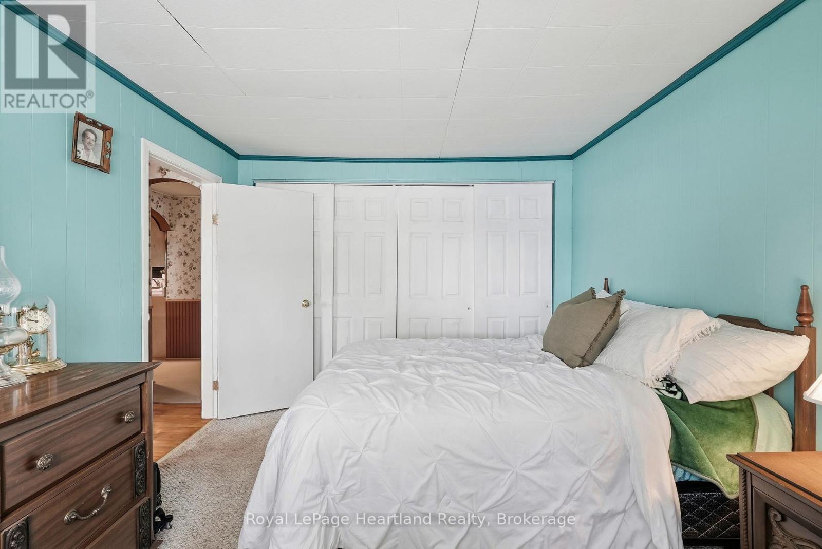 15 Wilson Street, Minto, Ontario  N0G 1Z0 - Photo 19 - X12541496