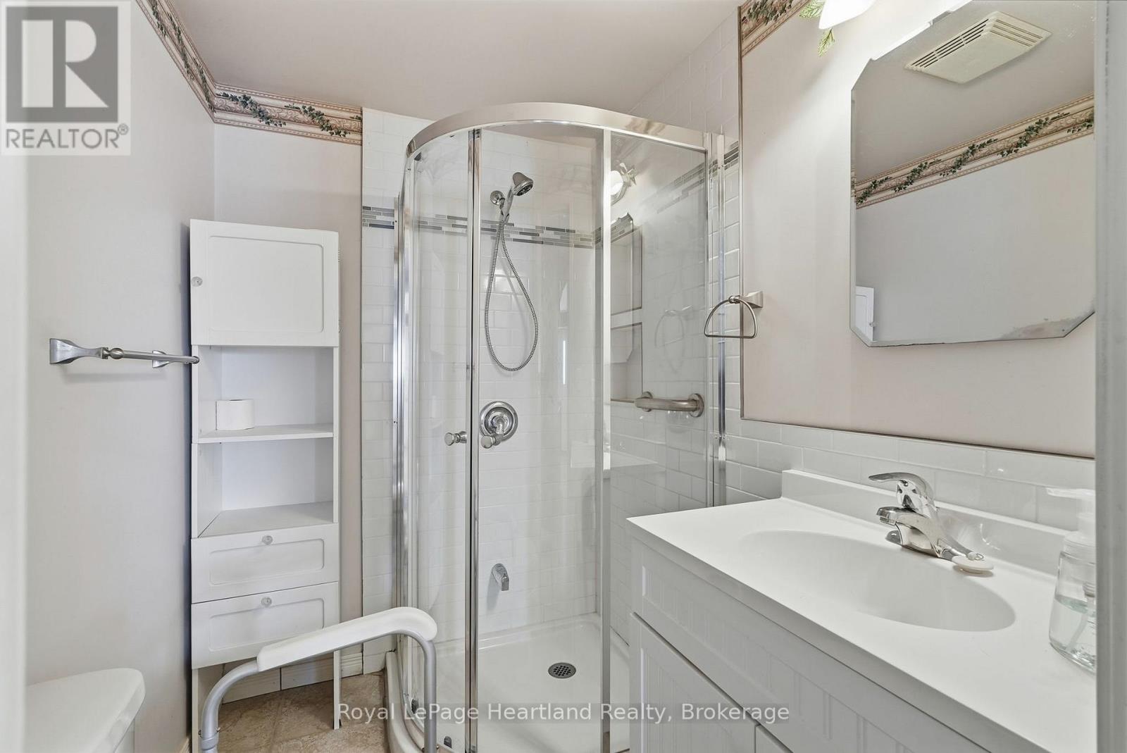 15 Wilson Street, Minto, Ontario  N0G 1Z0 - Photo 22 - X12541496