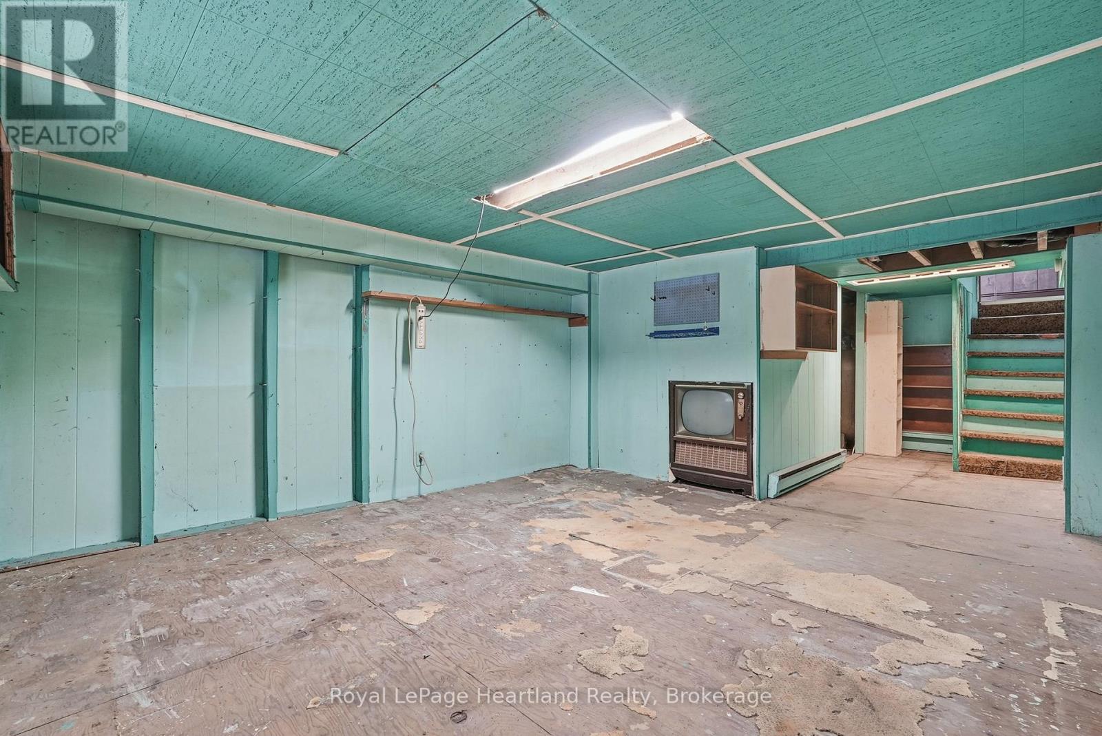 15 Wilson Street, Minto, Ontario  N0G 1Z0 - Photo 27 - X12541496