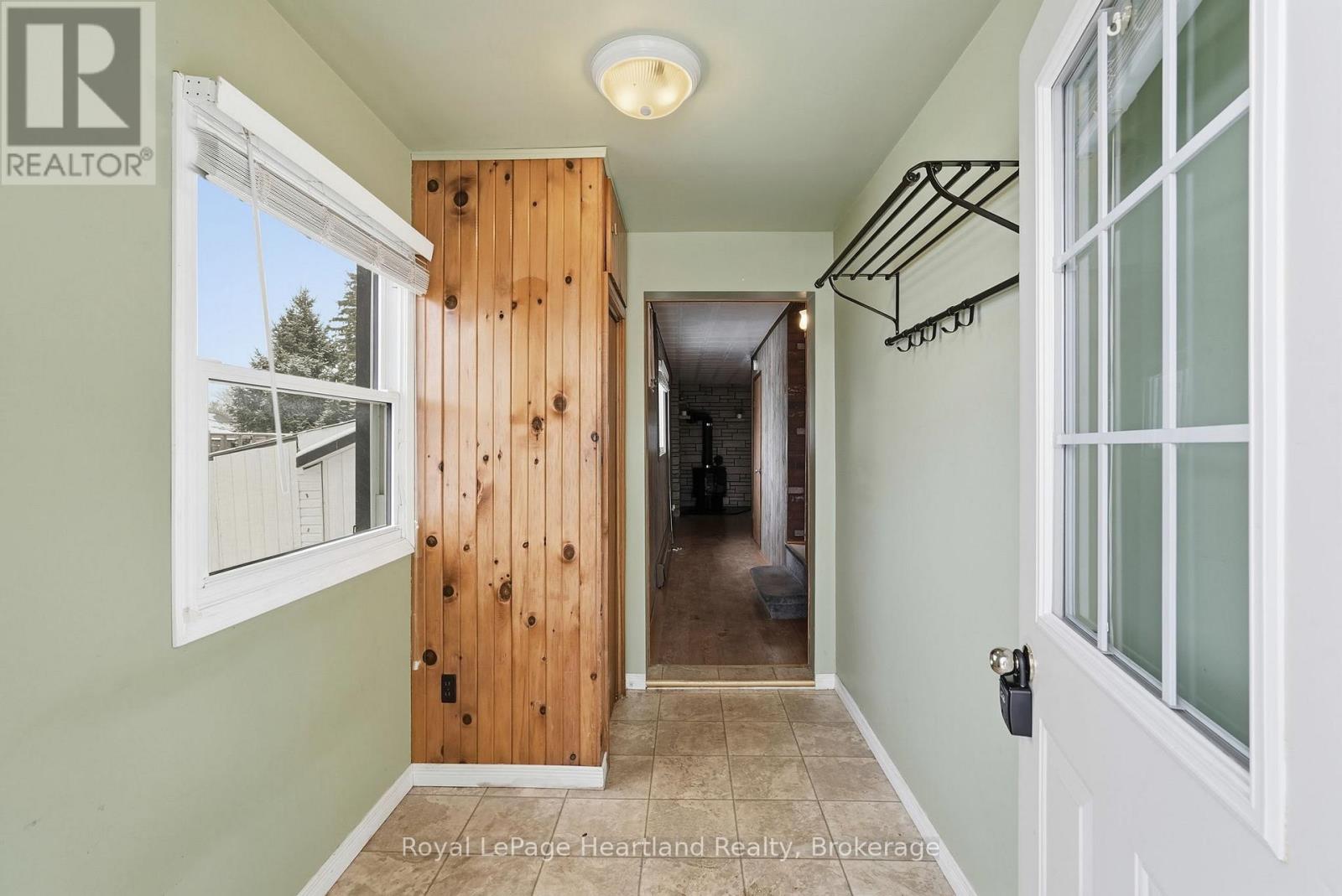 15 Wilson Street, Minto, Ontario  N0G 1Z0 - Photo 8 - X12541496