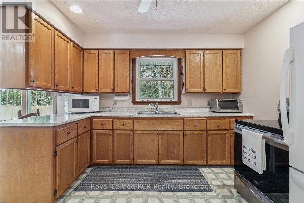 202 Gore Crescent, Chatsworth, Ontario  N0H 1G0 - Photo 15 - X12541548