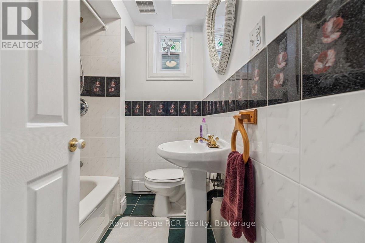 202 Gore Crescent, Chatsworth, Ontario  N0H 1G0 - Photo 34 - X12541548