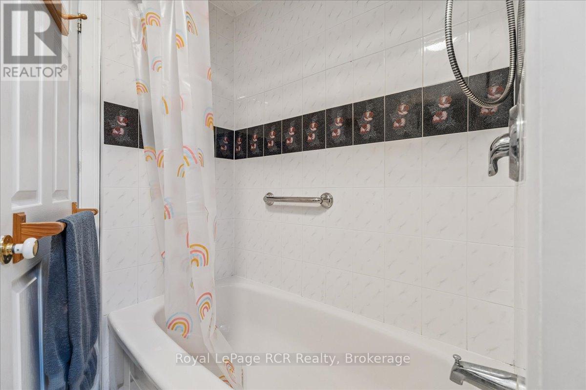 202 Gore Crescent, Chatsworth, Ontario  N0H 1G0 - Photo 36 - X12541548