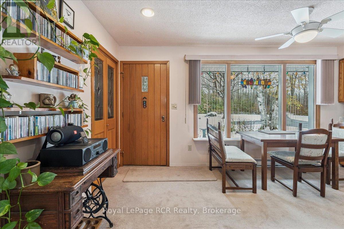 202 Gore Crescent, Chatsworth, Ontario  N0H 1G0 - Photo 6 - X12541548