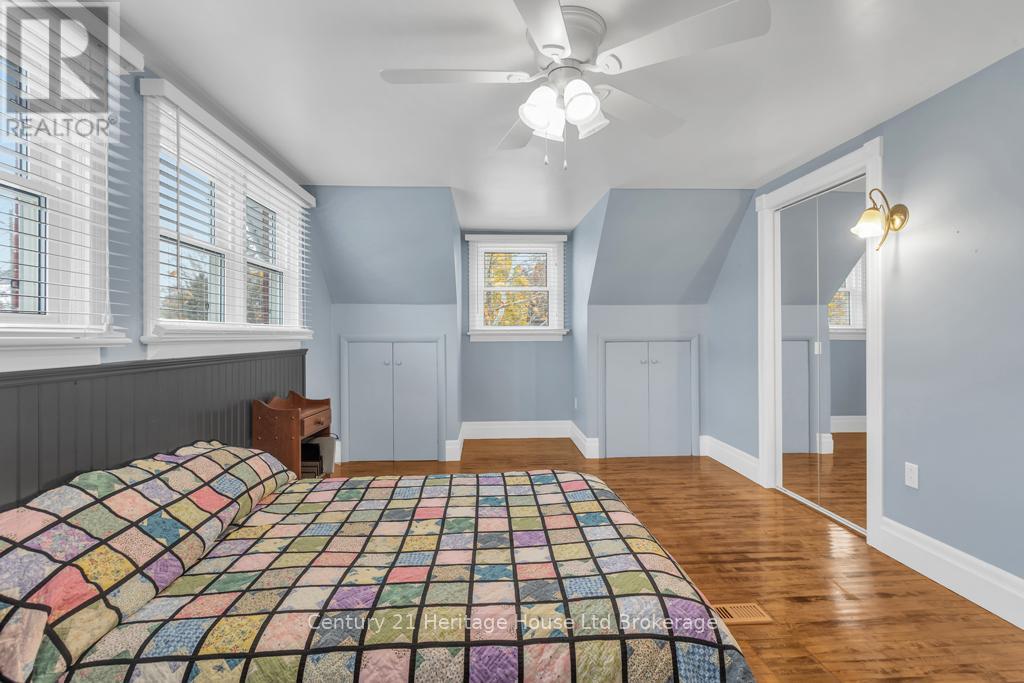 43 Concession Street E, Tillsonburg, Ontario N4G 1P2 - Photo 15 - X12541434