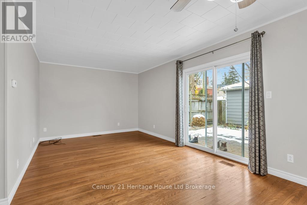 43 Concession Street E, Tillsonburg, Ontario N4G 1P2 - Photo 25 - X12541434