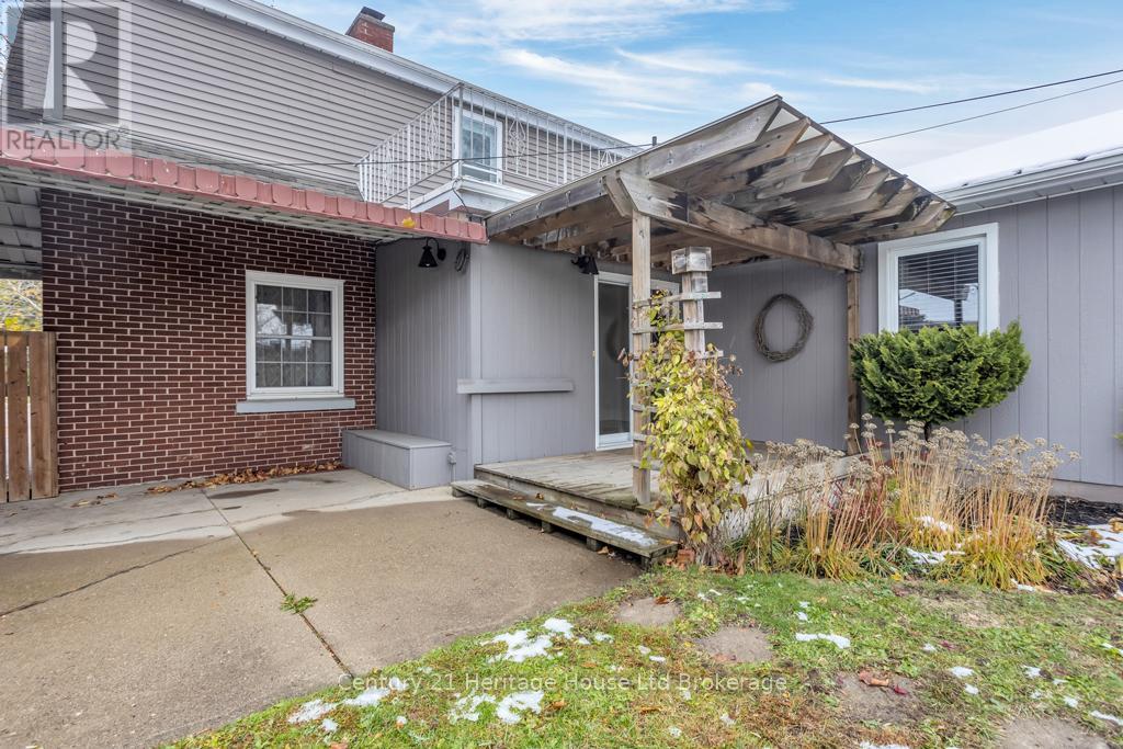 43 Concession Street E, Tillsonburg, Ontario N4G 1P2 - Photo 43 - X12541434