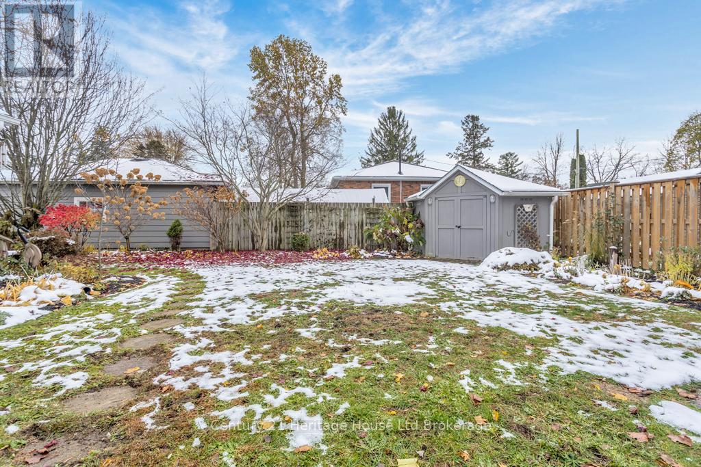 43 Concession Street E, Tillsonburg, Ontario N4G 1P2 - Photo 44 - X12541434