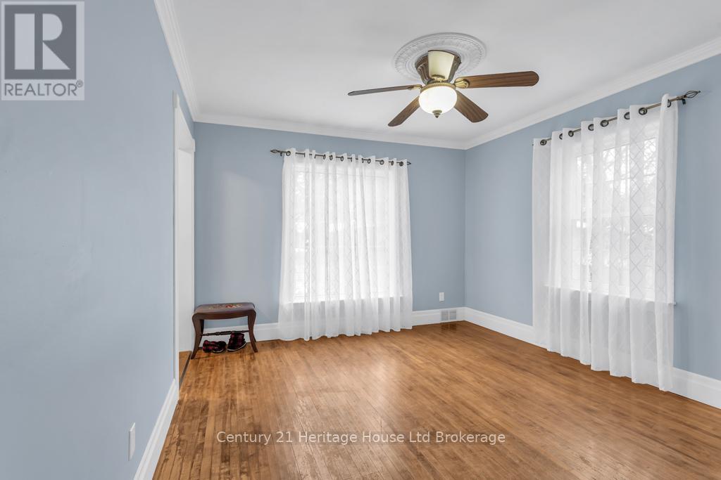 43 Concession Street E, Tillsonburg, Ontario N4G 1P2 - Photo 8 - X12541434