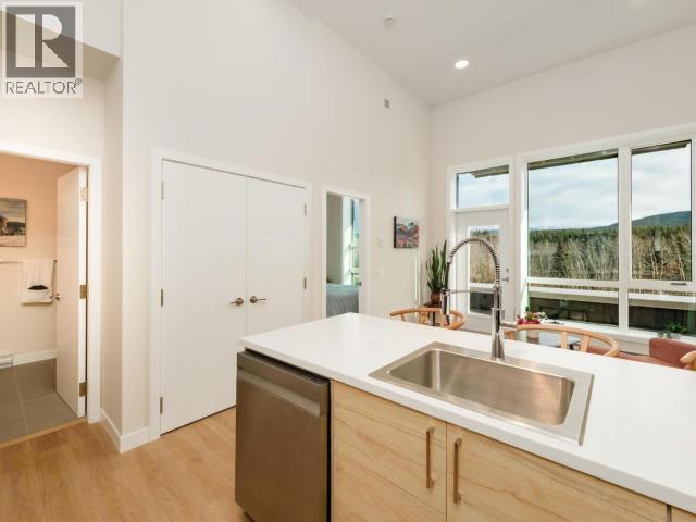 302-202 Lowe Street, Whitehorse, Yukon  Y1A 1W5 - Photo 4 - 16939