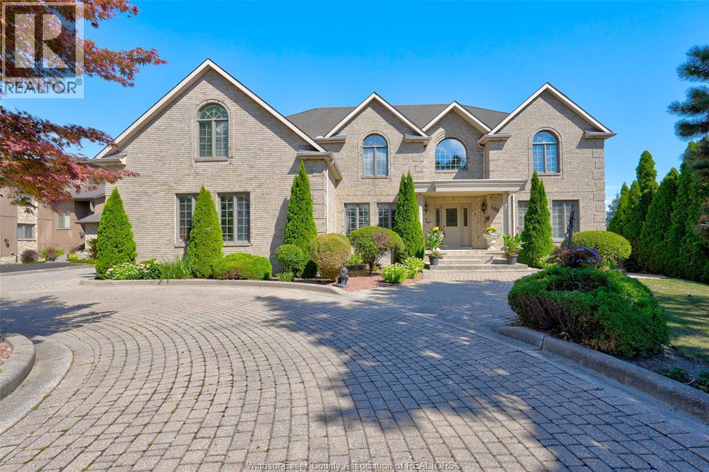 MLS# 25028739: 492 OLD TECUMSEH, Lakeshore, Canada