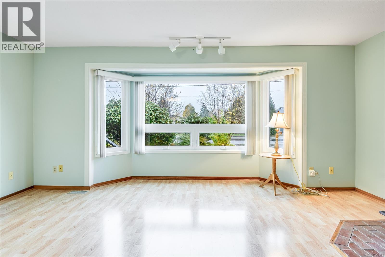 2245 Cousins Ave, Courtenay, British Columbia  V9N 3N6 - Photo 10 - 1020043