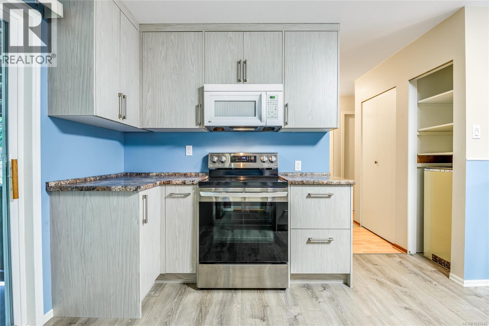 2245 Cousins Ave, Courtenay, British Columbia  V9N 3N6 - Photo 13 - 1020043