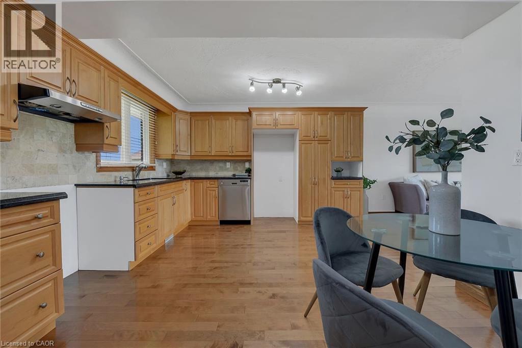 617 Eighth Road E, Stoney Creek, Ontario L8J 2X4 - Photo 10 - 40741363