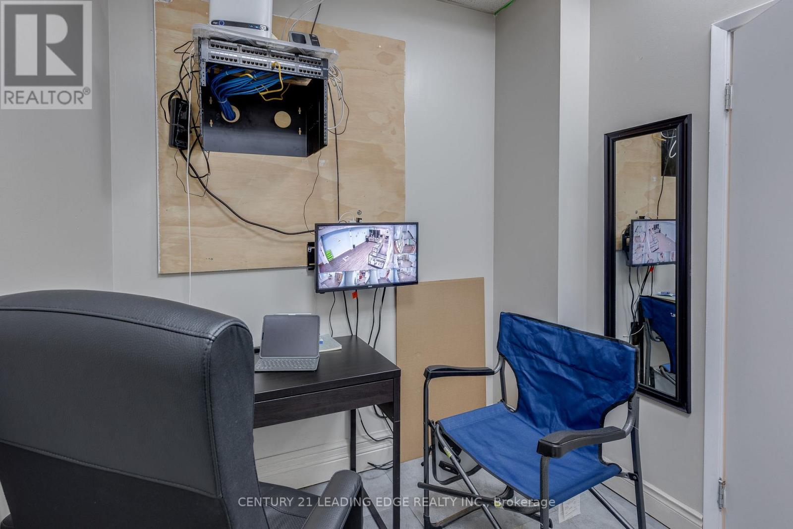 706 Pape Avenue, Toronto, Ontario  M4K 3S7 - Photo 12 - E12527648