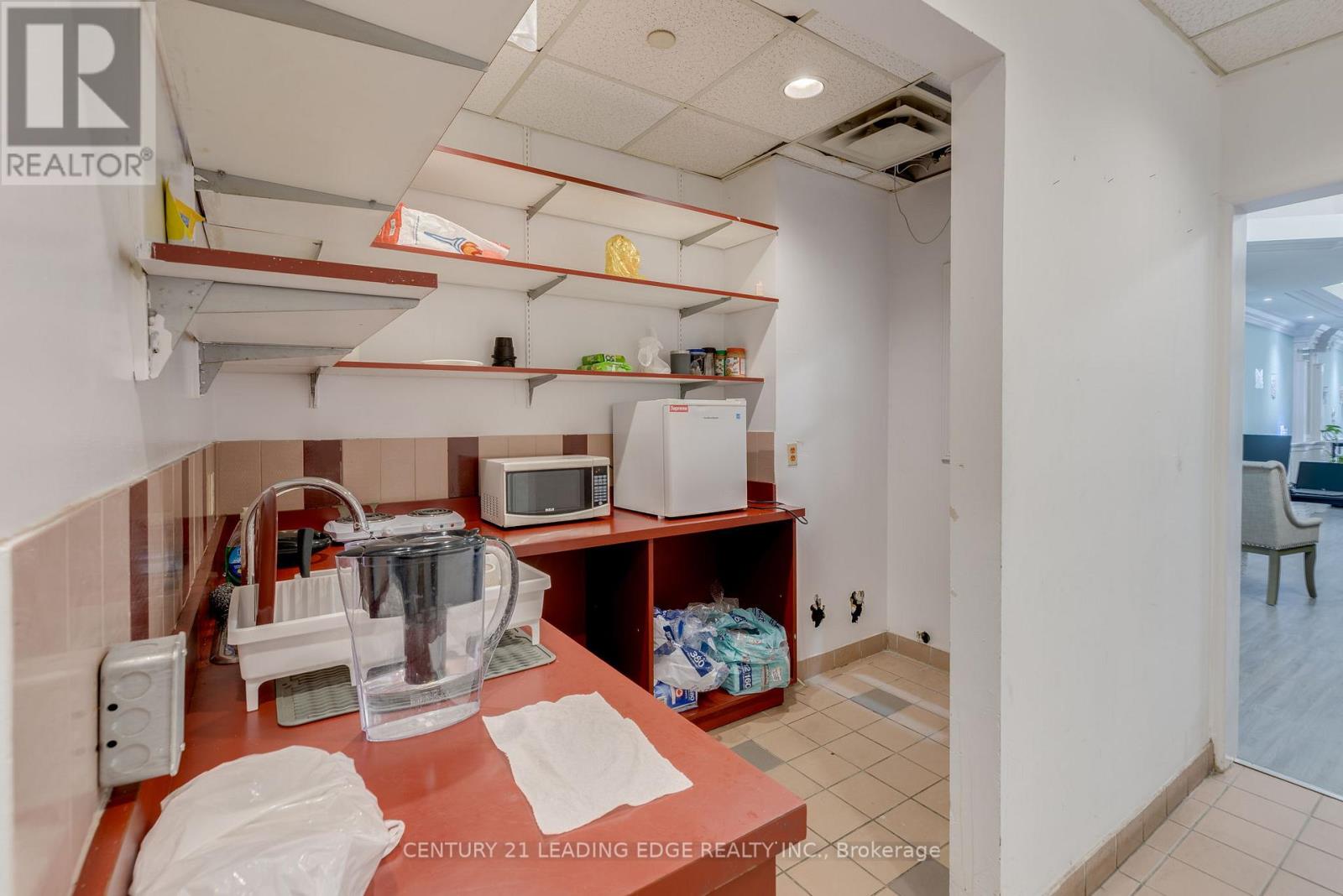 706 Pape Avenue, Toronto, Ontario  M4K 3S7 - Photo 11 - E12527648