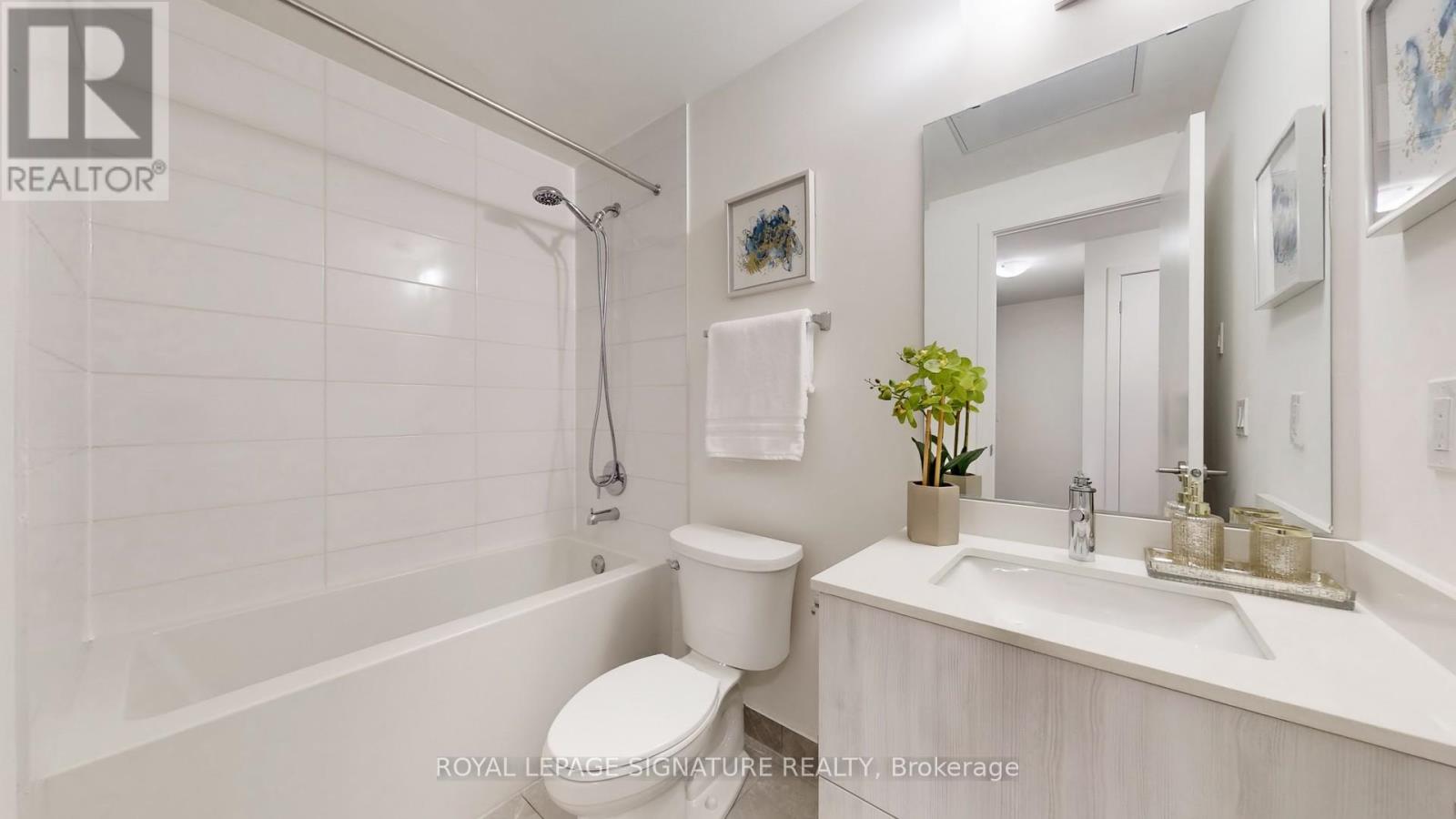 1517 - 11 David Eyer Road, Richmond Hill, Ontario  L4S 0N3 - Photo 12 - N12540284