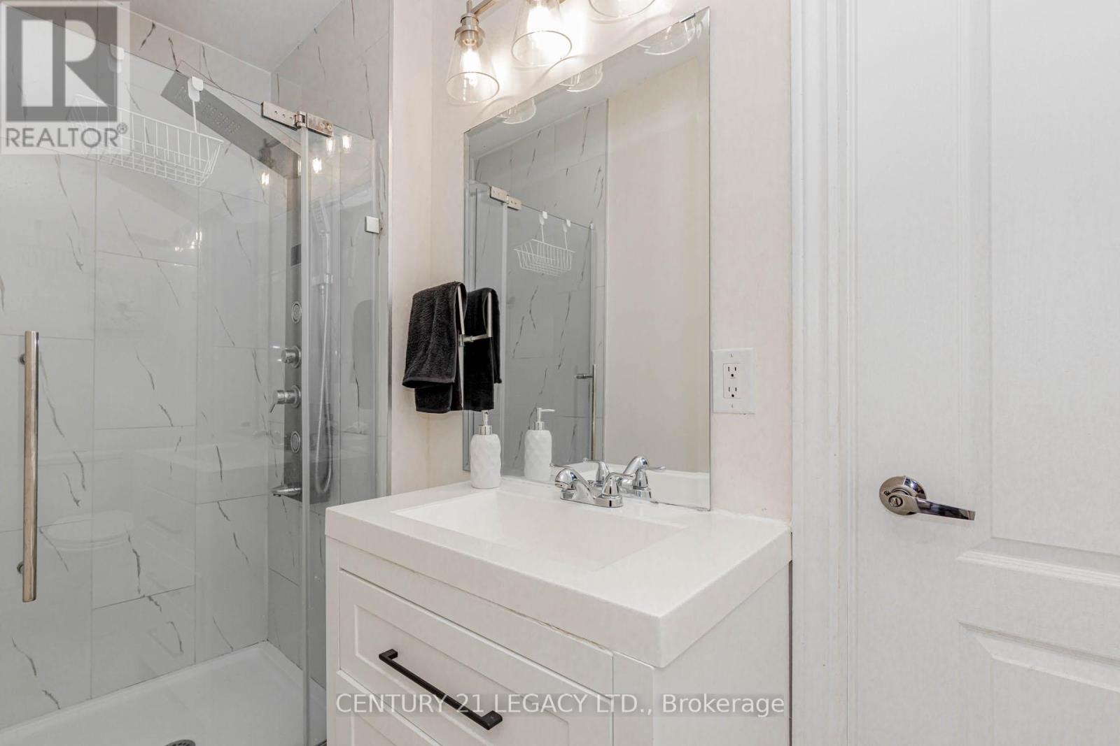 30 Diane Court, Brampton, Ontario  L6Y 3E2 - Photo 31 - W12477518