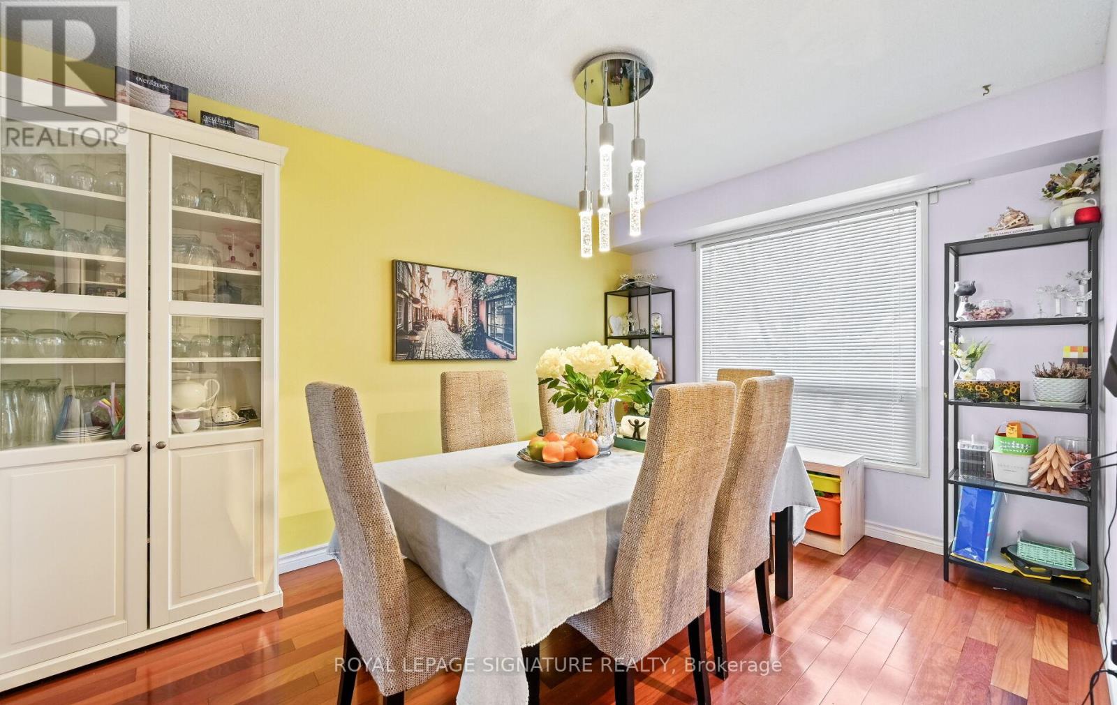 1033 Raintree Lane, Mississauga, Ontario  L5H 4A1 - Photo 11 - W12540716