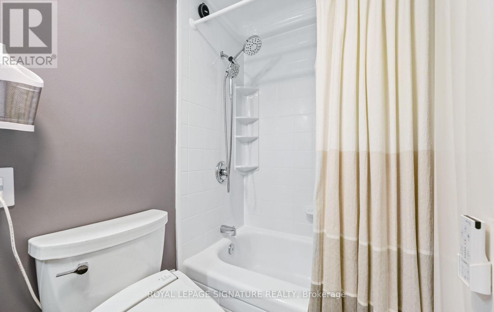 1033 Raintree Lane, Mississauga, Ontario  L5H 4A1 - Photo 31 - W12540716