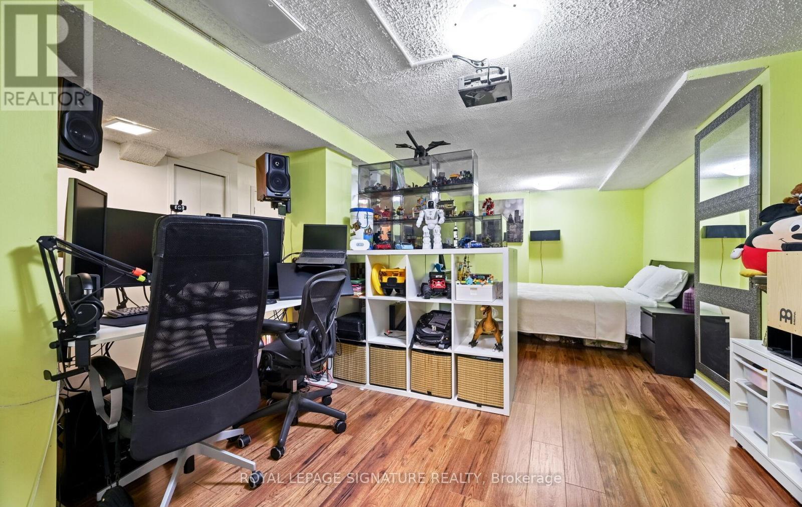 1033 Raintree Lane, Mississauga, Ontario  L5H 4A1 - Photo 36 - W12540716