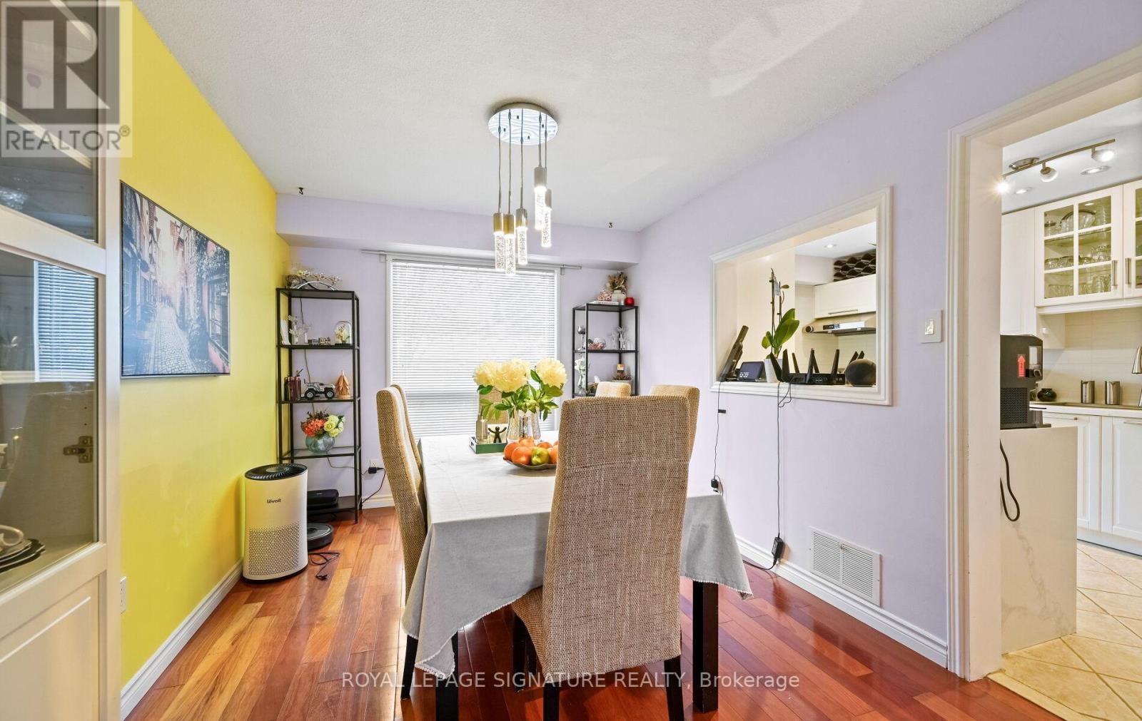 1033 Raintree Lane, Mississauga, Ontario  L5H 4A1 - Photo 10 - W12540716