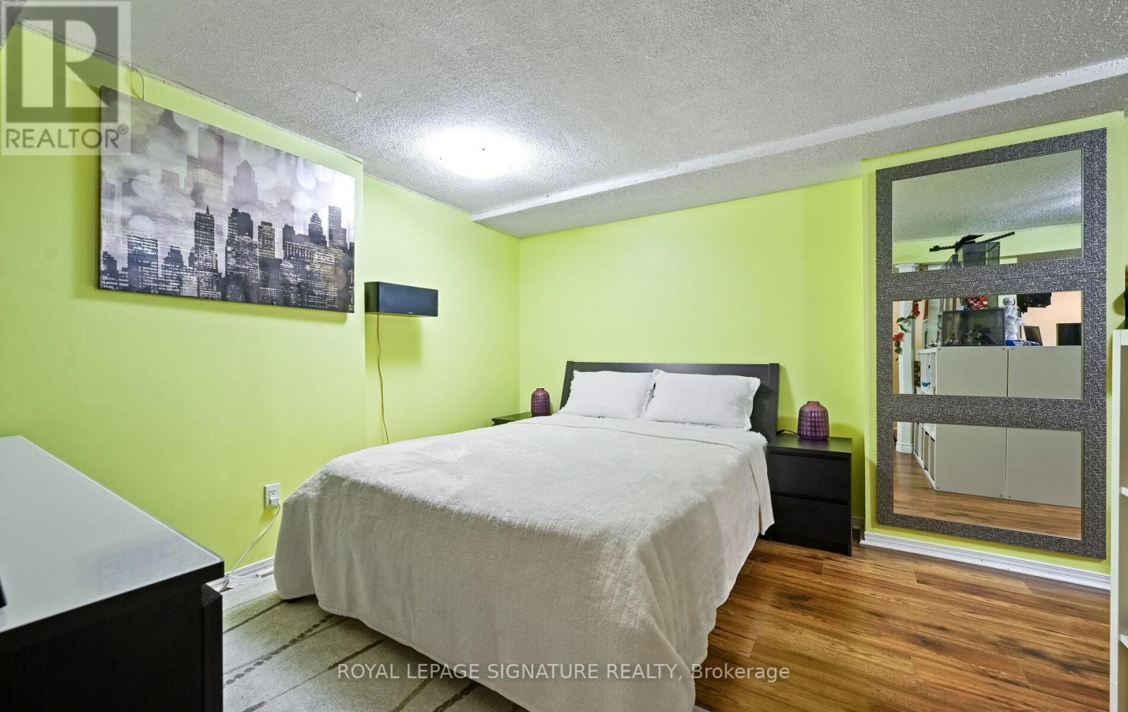 1033 Raintree Lane, Mississauga, Ontario  L5H 4A1 - Photo 34 - W12540716