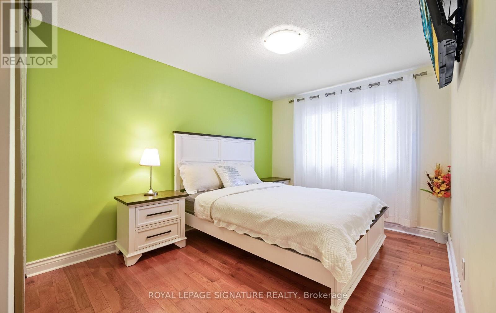 1033 Raintree Lane, Mississauga, Ontario  L5H 4A1 - Photo 23 - W12540716