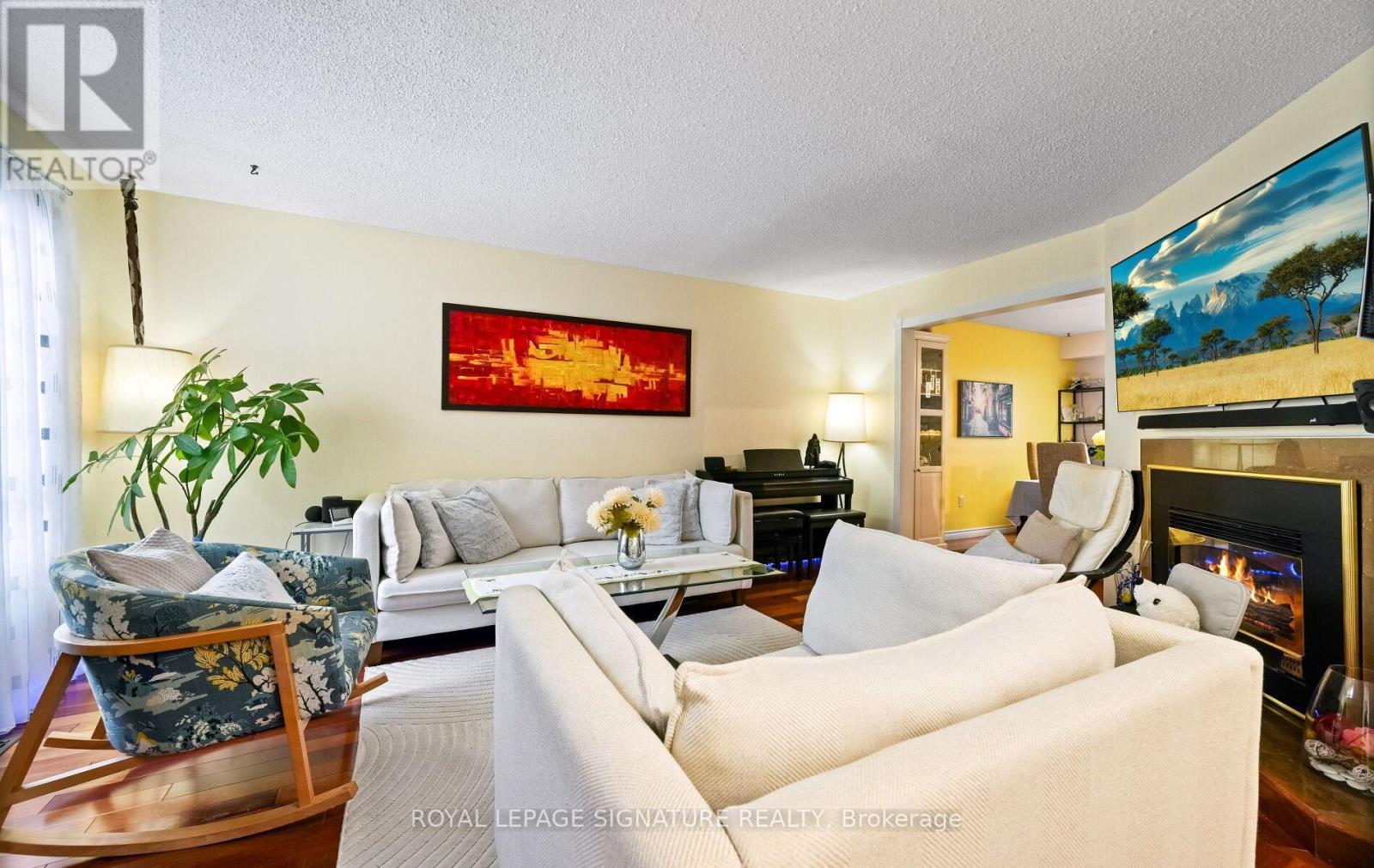 1033 Raintree Lane, Mississauga, Ontario  L5H 4A1 - Photo 6 - W12540716