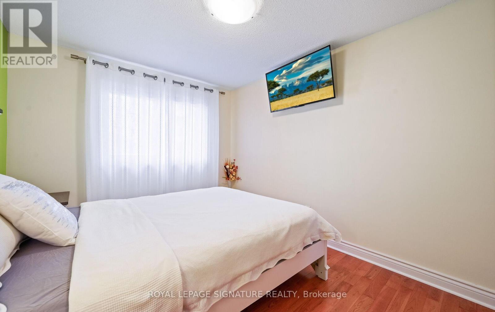 1033 Raintree Lane, Mississauga, Ontario  L5H 4A1 - Photo 24 - W12540716