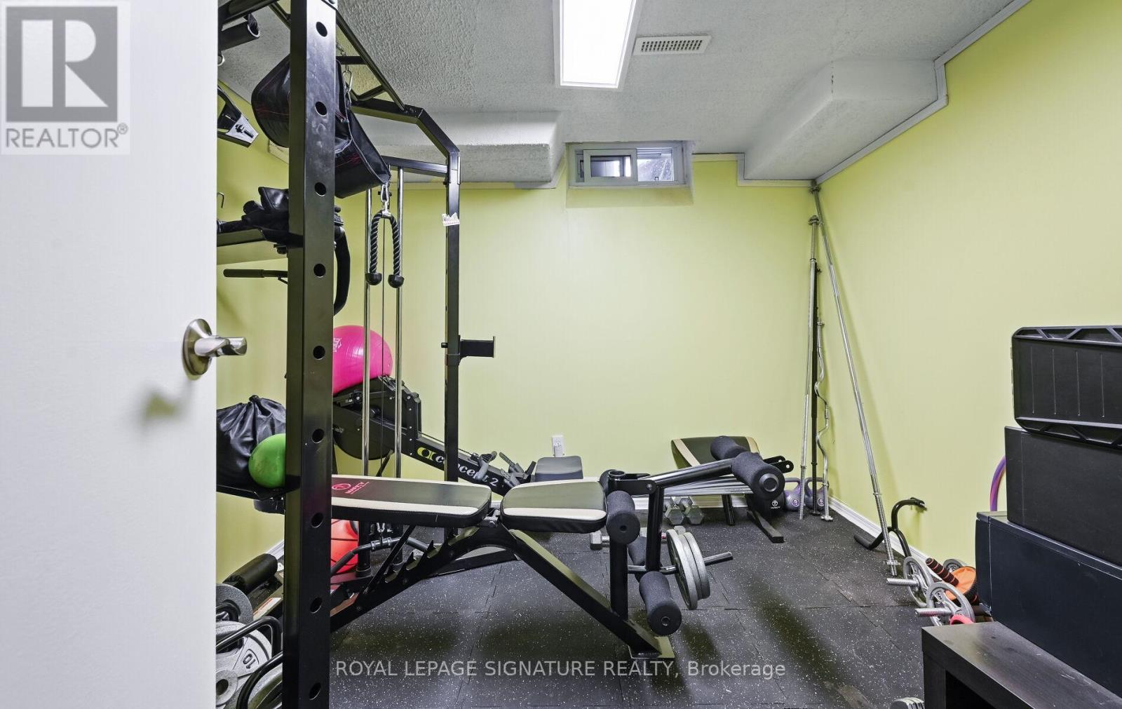 1033 Raintree Lane, Mississauga, Ontario  L5H 4A1 - Photo 38 - W12540716